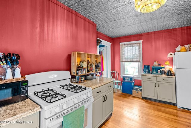107 Cornell Pl, Louisville, KY 40207