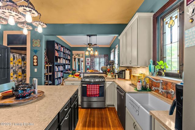 107 Cornell Pl, Louisville, KY 40207
