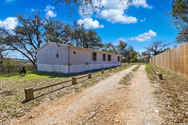 232 Sir Arthur, Canyon Lake, TX 78133