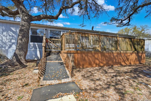 232 Sir Arthur, Canyon Lake, TX 78133