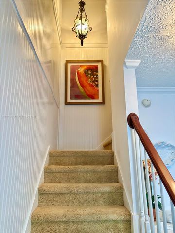 155 Airstream Ln, Tavernier, FL 33070