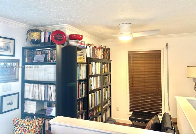 155 Airstream Ln, Tavernier, FL 33070