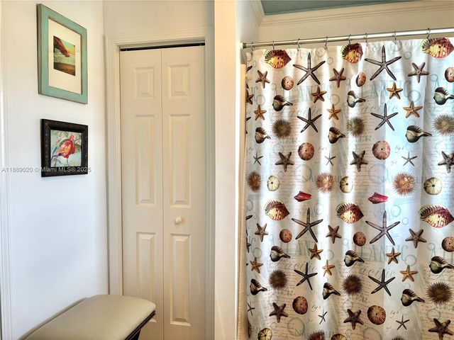 155 Airstream Ln, Tavernier, FL 33070