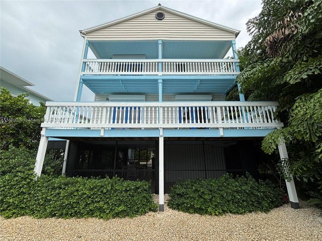 155 Airstream Ln, Tavernier, FL 33070