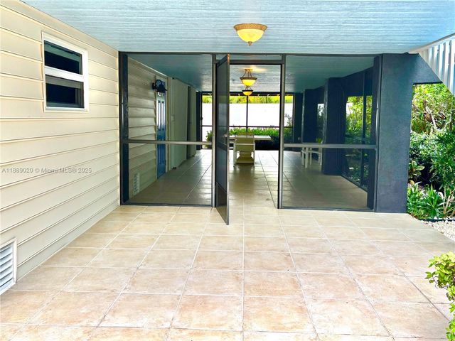 155 Airstream Ln, Tavernier, FL 33070