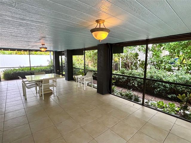 155 Airstream Ln, Tavernier, FL 33070