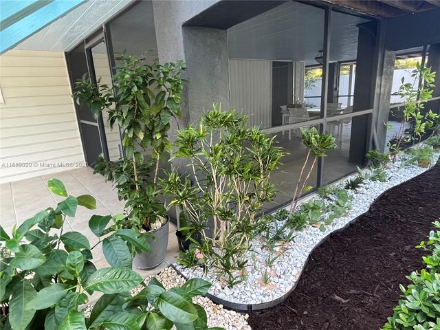 155 Airstream Ln, Tavernier, FL 33070