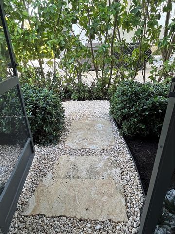 155 Airstream Ln, Tavernier, FL 33070