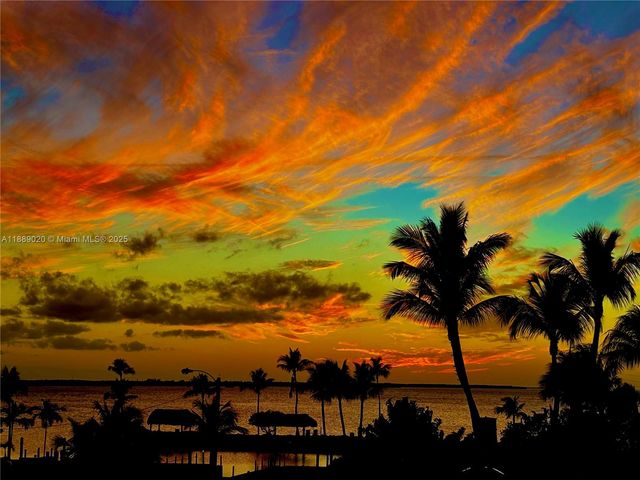 155 Airstream Ln, Tavernier, FL 33070