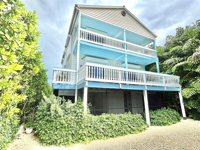 155 Airstream Ln, Tavernier, FL 33070