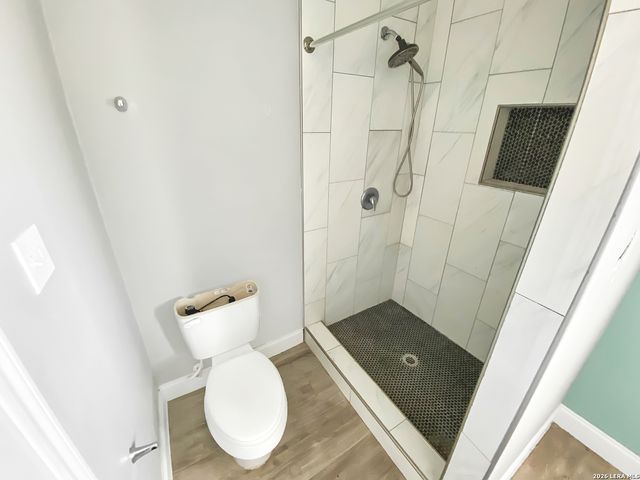 1614 W Martin, San Antonio, TX 78207