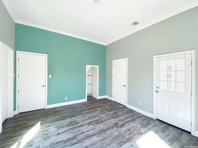 1614 W Martin, San Antonio, TX 78207