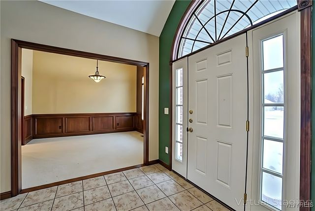 1372 Majestic Woods Drive, Grand Island, NY 14072