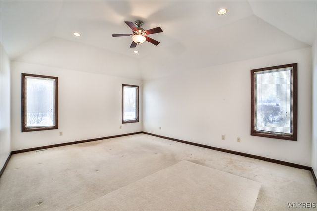 1372 Majestic Woods Drive, Grand Island, NY 14072