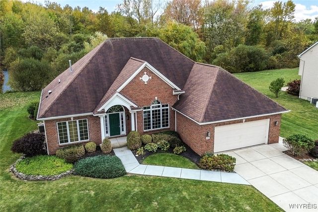 1372 Majestic Woods Drive, Grand Island, NY 14072