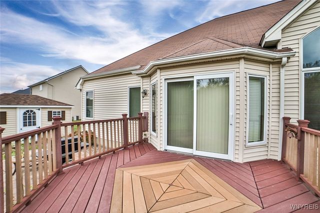 1372 Majestic Woods Drive, Grand Island, NY 14072