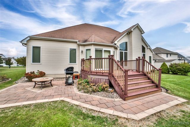 1372 Majestic Woods Drive, Grand Island, NY 14072