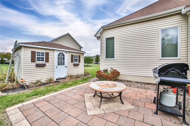 1372 Majestic Woods Drive, Grand Island, NY 14072