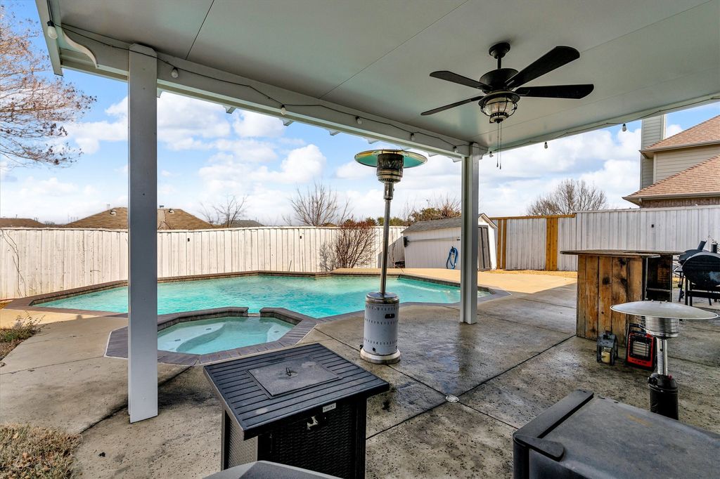 233 Keswick Lane, Mesquite, TX 75150