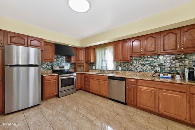 37 Marwill Street, Albany, NY 12209