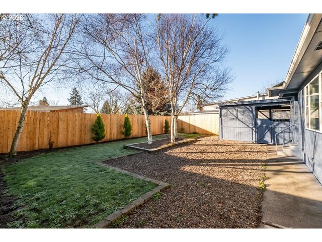 4086 BELL Ave, Eugene, OR 97402