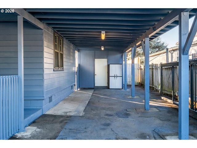 4086 BELL Ave, Eugene, OR 97402