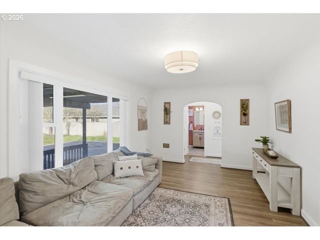 4086 BELL Ave, Eugene, OR 97402