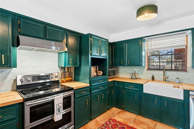 5050 Fm 535, Cedar Creek, TX 78612