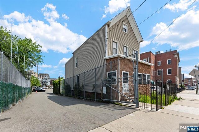15 Taylor Street, Newark, NJ 07104