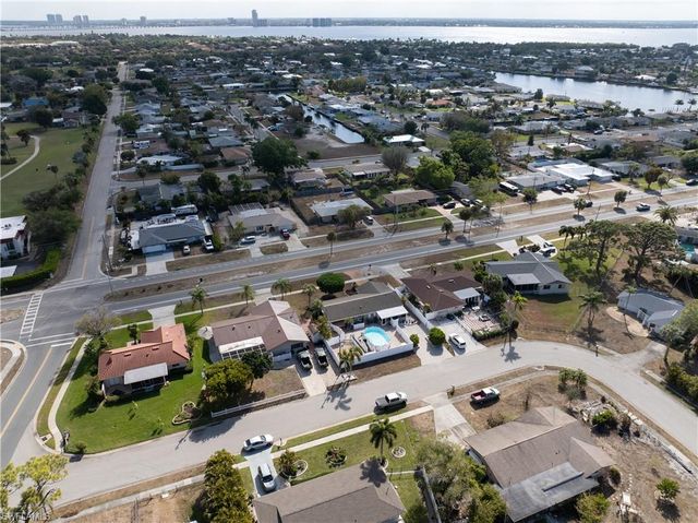 4721 Orange Grove BLVD, North Fort Myers, FL 33903