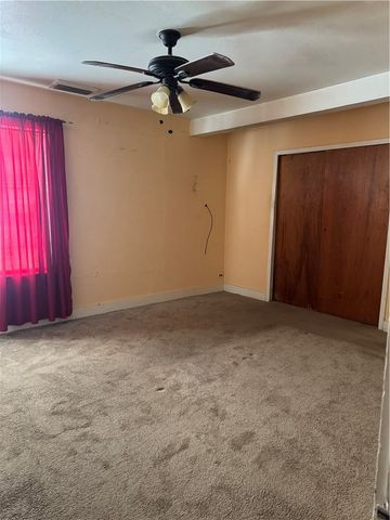 635 Victoria Ave, Taft, TX 78390