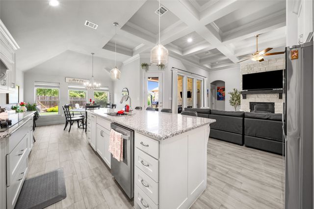 4706 W Wedgefield Road, Granbury, TX 76049
