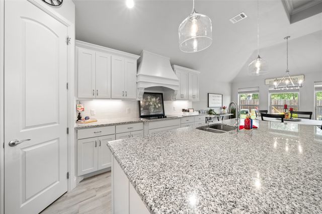4706 W Wedgefield Road, Granbury, TX 76049