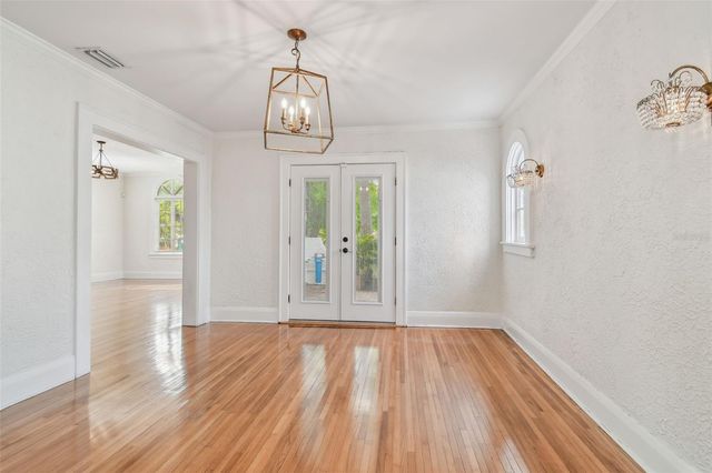 3120 S JULIA CIRCLE, Tampa, FL 33629