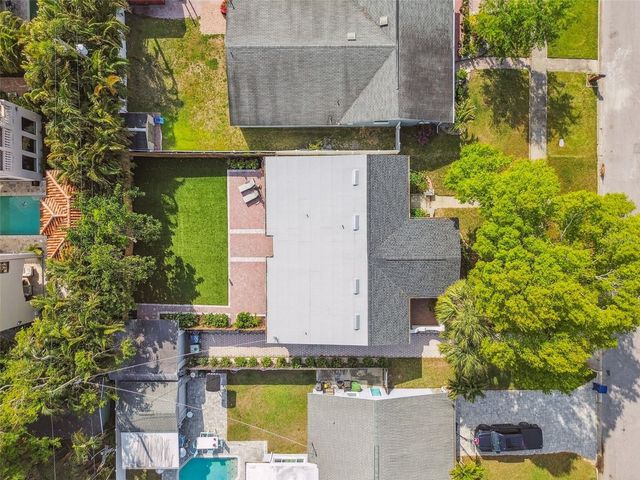 3120 S JULIA CIRCLE, Tampa, FL 33629