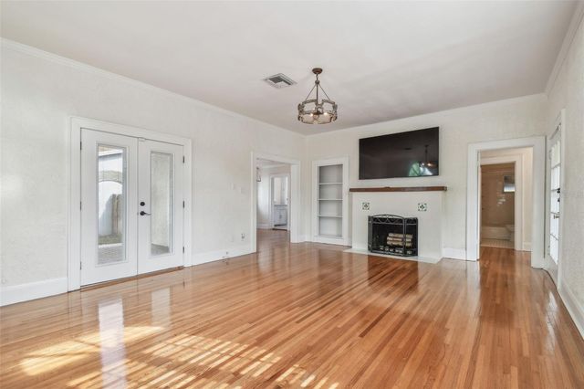 3120 S JULIA CIRCLE, Tampa, FL 33629