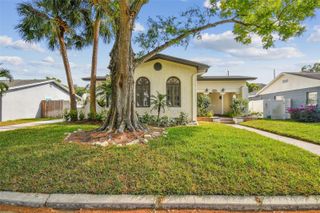 3120 S JULIA CIRCLE, Tampa, FL 33629
