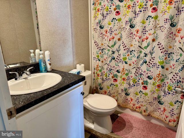 386 ROYAL CREST DR, Martinsburg, WV 25405