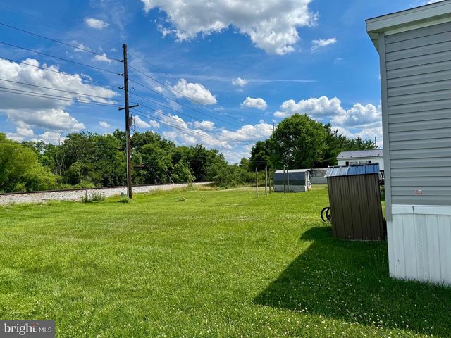 386 ROYAL CREST DR, Martinsburg, WV 25405