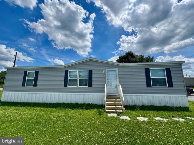 386 ROYAL CREST DR, Martinsburg, WV 25405