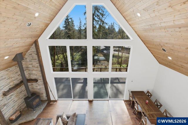 53 Olalla Rd, Toledo, OR 97391