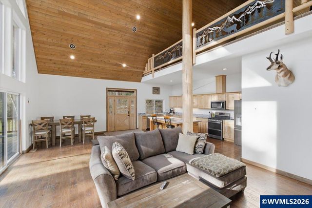 53 Olalla Rd, Toledo, OR 97391