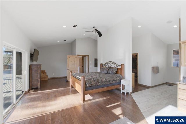 53 Olalla Rd, Toledo, OR 97391