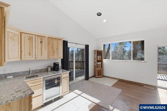 53 Olalla Rd, Toledo, OR 97391