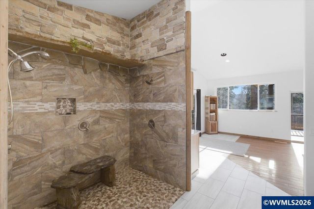 53 Olalla Rd, Toledo, OR 97391