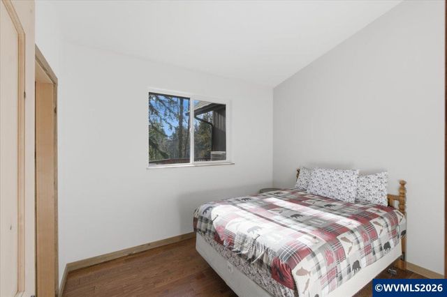 53 Olalla Rd, Toledo, OR 97391