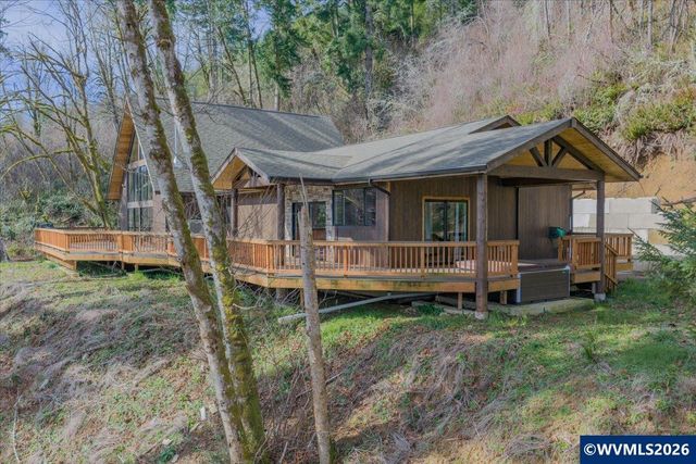 53 Olalla Rd, Toledo, OR 97391