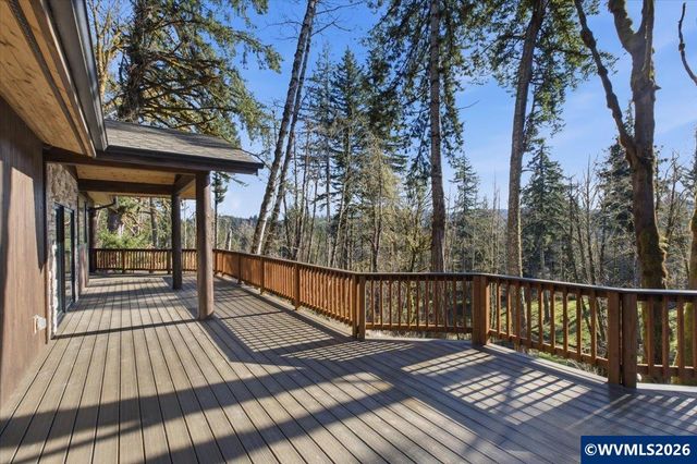 53 Olalla Rd, Toledo, OR 97391