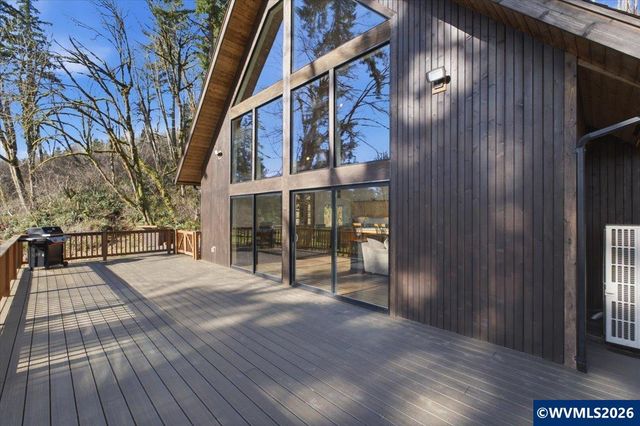 53 Olalla Rd, Toledo, OR 97391