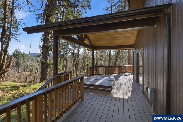 53 Olalla Rd, Toledo, OR 97391